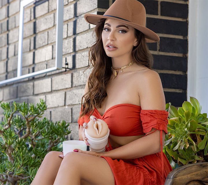 Fleshlight Girl Abigail Mac Stroker Lush (Lady) With Case